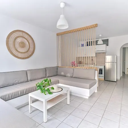 Cleopatra Seaside Homes, Logaras, Paros Piso Livadi Exterior photo